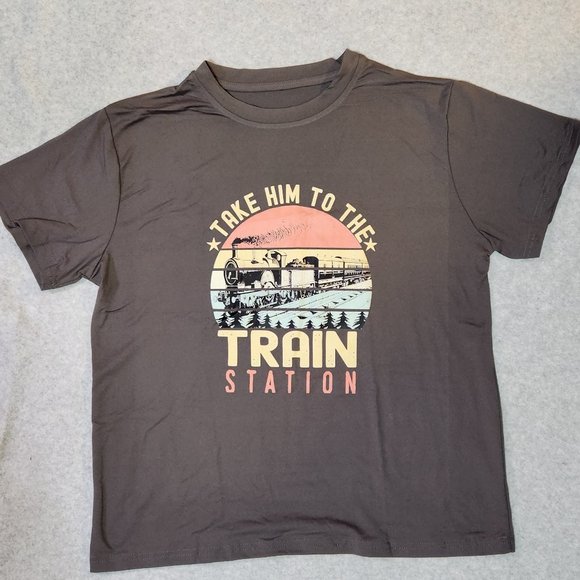 YELLOWSTONE Dutton Ranch Train Station Women's Gray T-Shirt - L Large - NEW NWOT - Picture 2 of 3